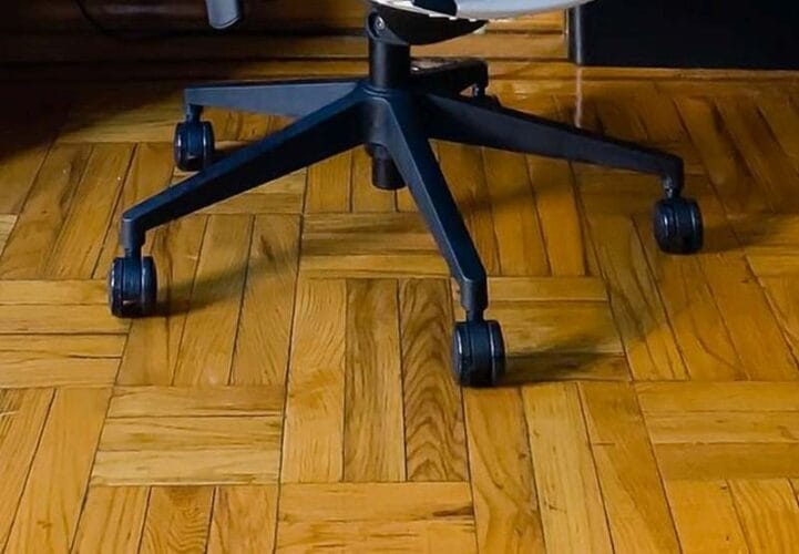 do chairs damage floors